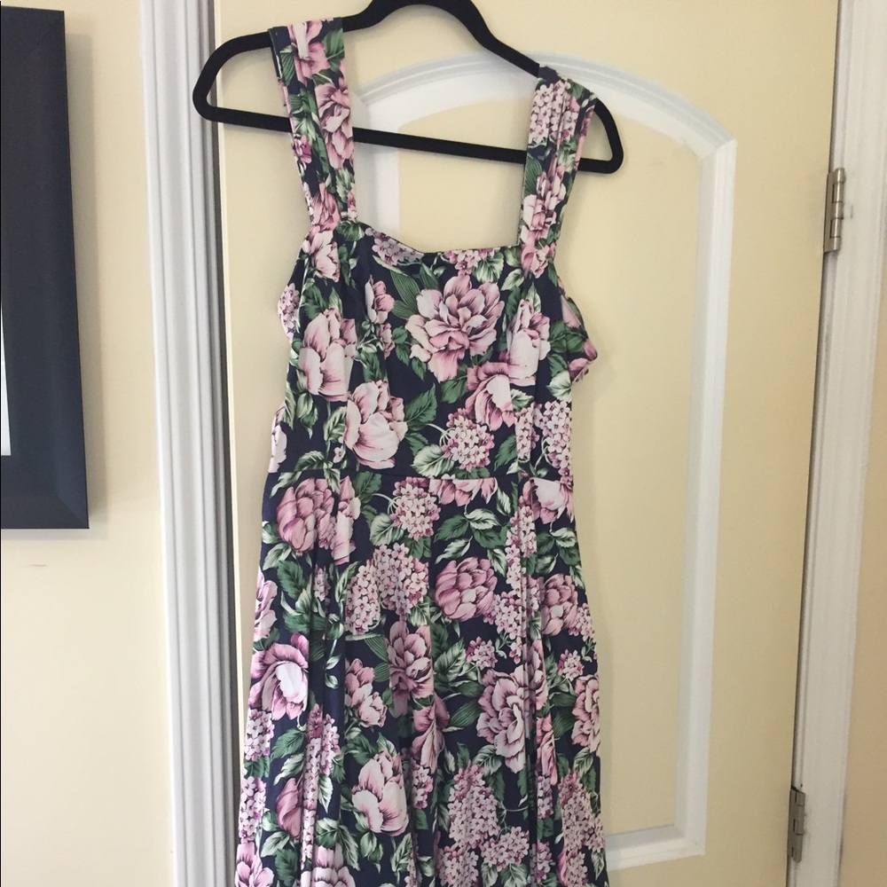Pin up style swing floral dress sz Large